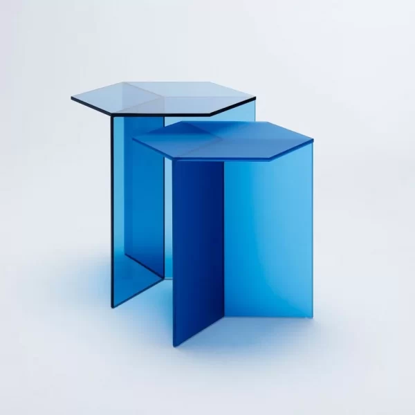 Plexiglass-Cocktail-Tables