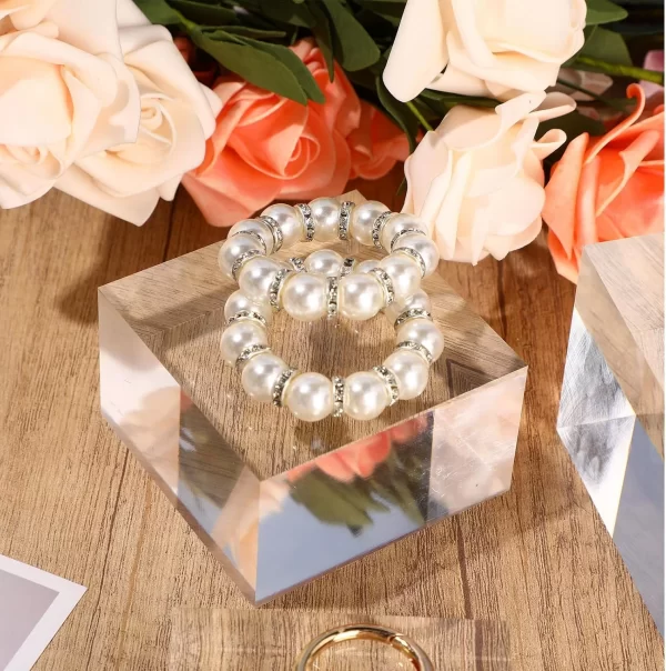 Plexiglass Jewelry Display Cube
