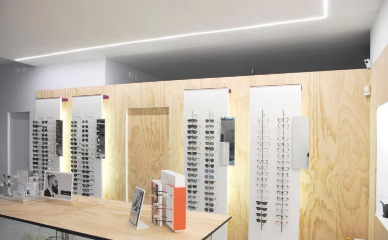 Acrylic sunglasses display for store