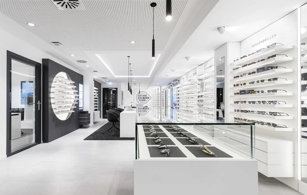 Acrylic sunglasses display