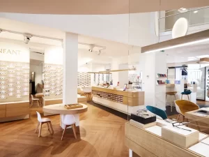 Fashionable Eyewear Store Design